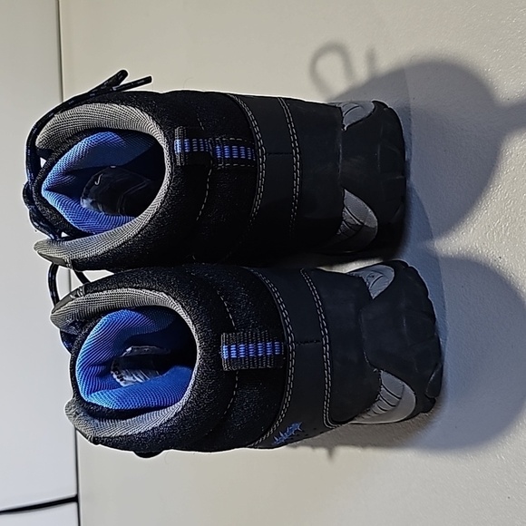 Aggressor black size 8 hiking boots - Picture 4 of 7